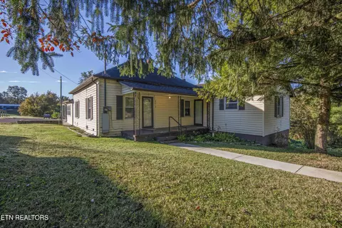 9316 Tipple Ln, Mascot, TN 37806