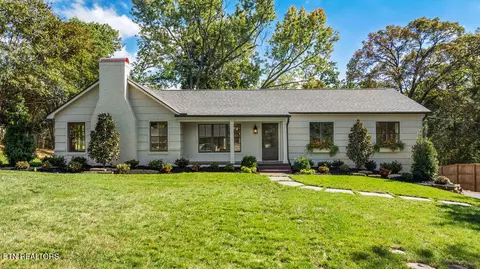 4116 Ridgeway Ln, Knoxville, TN 37919