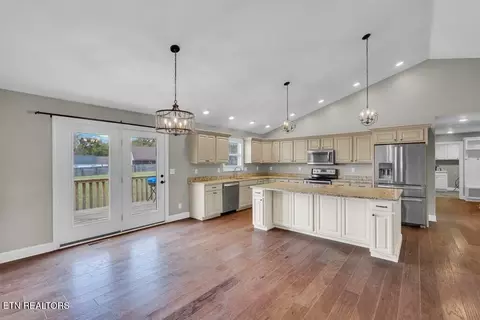 4808 Catherine Ct, Baxter, TN 38544 photo 11
