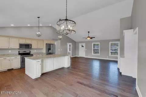 4808 Catherine Ct, Baxter, TN 38544 photo 9