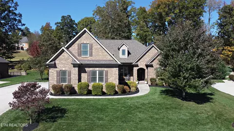 2650 Fieldstone Dr, Lenoir City, TN 37772