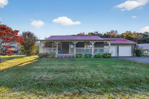 3508 Autumn Woods Ln, Sevierville, TN 37862