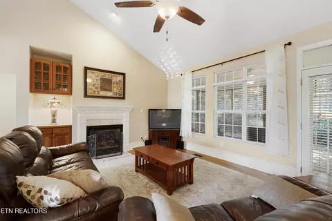 Living - 11212 Elm Crest Ln, Knoxville, TN 37932 photo 1 of 3