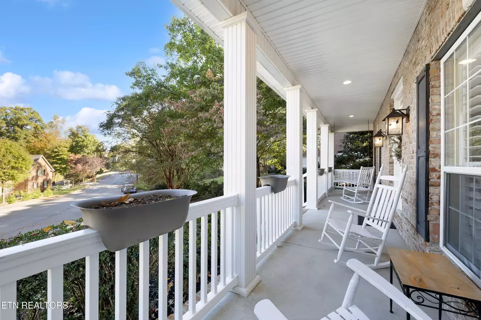 Exterior - 11212 Elm Crest Ln, Knoxville, TN 37932 photo 6 of 7