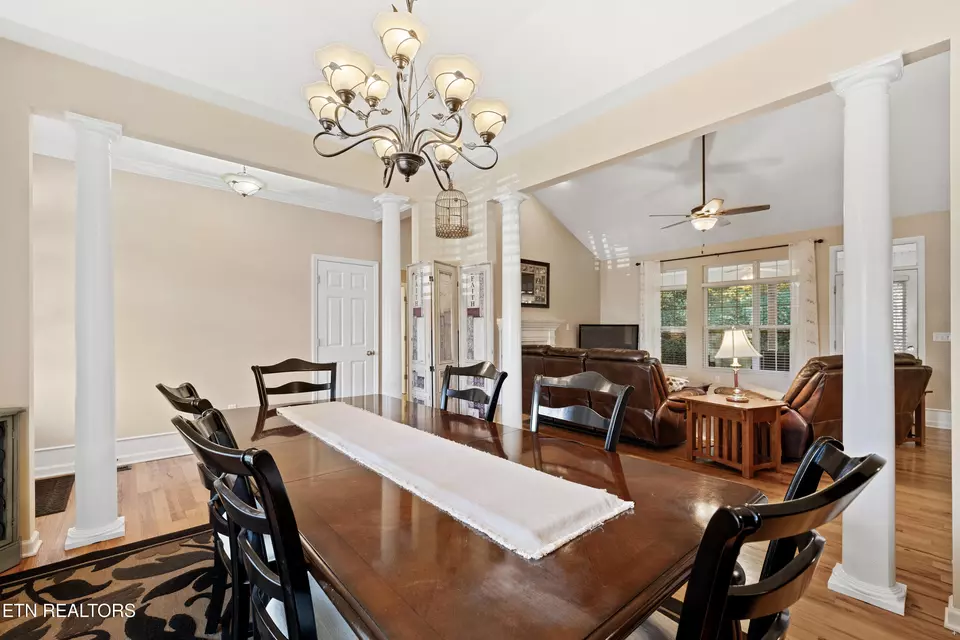 Dining - 11212 Elm Crest Ln, Knoxville, TN 37932 photo 4 of 4