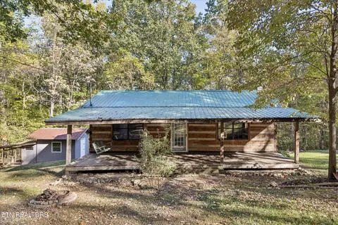 5220 Gann Ln, Strawberry Plains, TN 37871