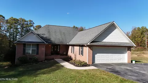 1050 Jane Phillips Rd, Oneida, TN 37841