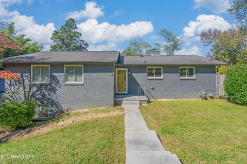 5431 Yosemite Tr, Knoxville, TN 37909