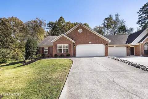 3401 Brookmoor Ln, Knoxville, TN 37920