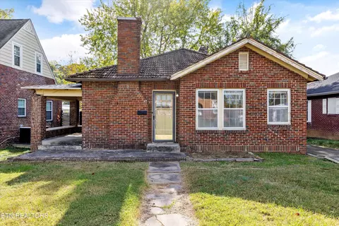 106 Rose Dr, Knoxville, TN 37918