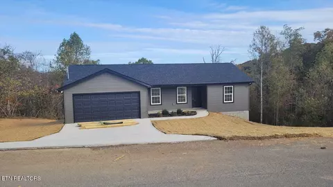 140 Panoramic Dr, Maynardville, TN 37807