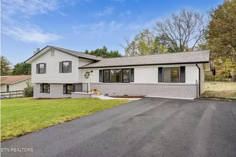 6741 Heatherbrook Dr, Knoxville, TN 37931