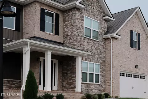 8045 Gold Bell St, Powell, TN 37849