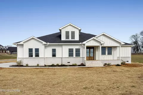 5929 John Dr, Greenback, TN 37742