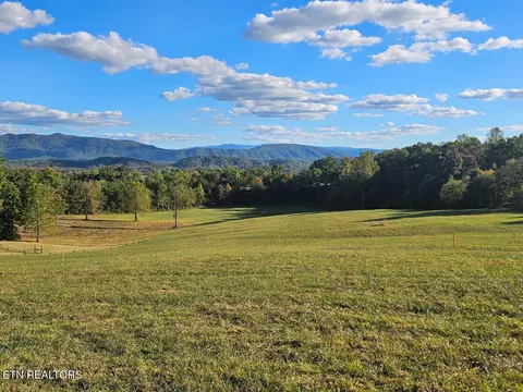 Hutton Ridge Rd, Maryville, TN 37801