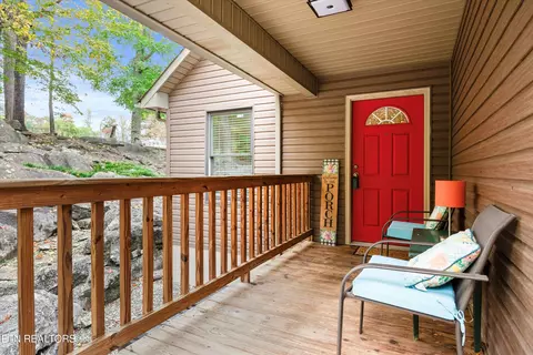 777 Lindsey Mill Cir, Rocky Top, TN 37769