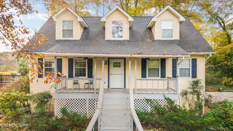 250 Ollis Rd, Oliver Springs, TN 37840