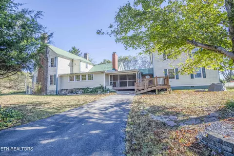 748 Martin Mill Pike, Rockford, TN 37853