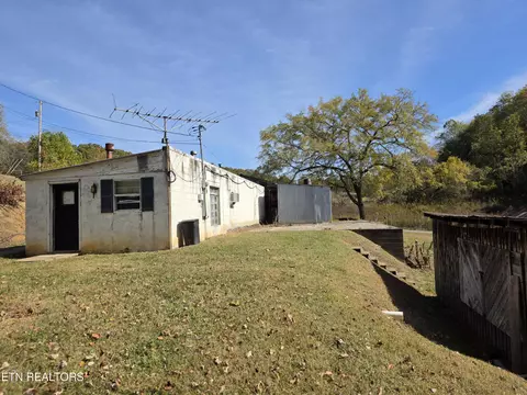 385 Shelton Rd, Newport, TN 37821