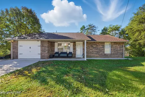 7548 Lyle Bend Ln, Knoxville, TN 37918