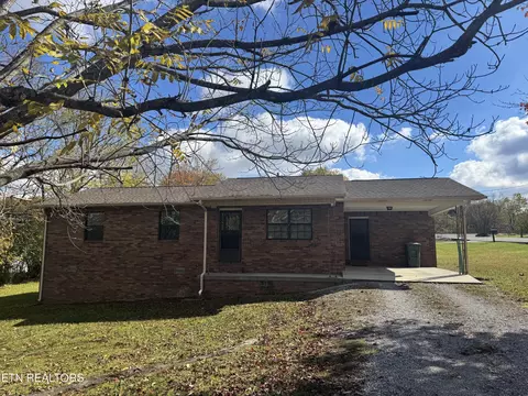 96 County Garage Rd, Crossville, TN 38555