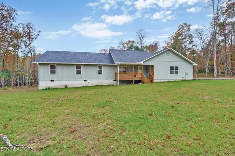 170 Creekview Ct, Jamestown, TN 38556