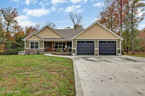 178 Creekview Ct, Jamestown, TN 38556