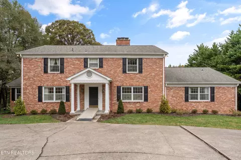 6905 Sherwood Dr, Knoxville, TN 37919