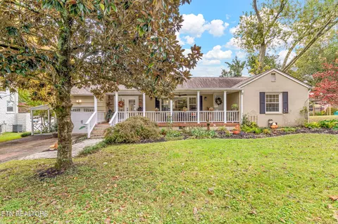 2942 Fountain Park Blvd, Knoxville, TN 37917