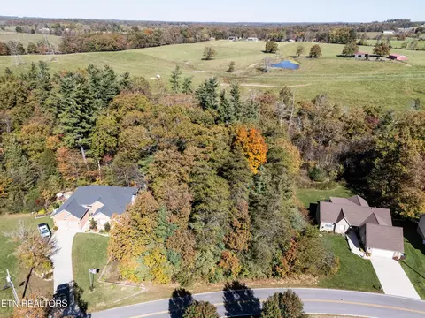 E Deer Creek Drive, Crossville, TN 38571