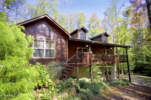 2235 Cub Cir, Sevierville, TN 37876