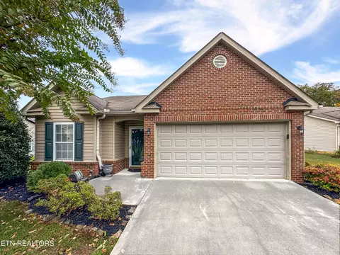 5419 Oak Harbor Ln, Knoxville, TN 37921