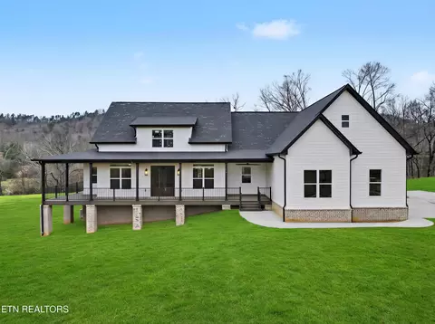 821 Franklin Xing, Maryville, TN 37804