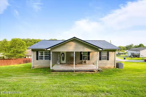 115 Sam William Ln, Jacksboro, TN 37757
