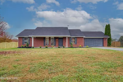 5510 Brandon Park Dr, Maryville, TN 37804