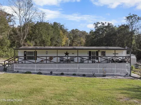 221 Sinnamon Ln, Rutledge, TN 37861