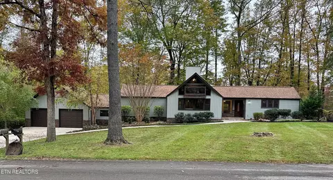 253 Hilltop Dr, Oneida, TN 37841