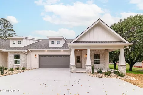 111 Alpine Dr, Clinton, TN 37716