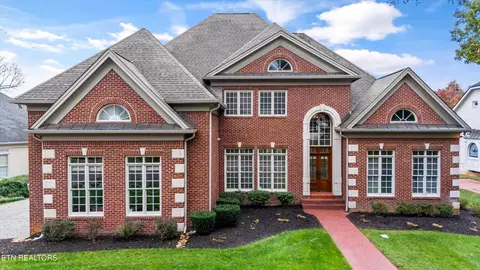 754 Prince George Parish Dr, Knoxville, TN 37934