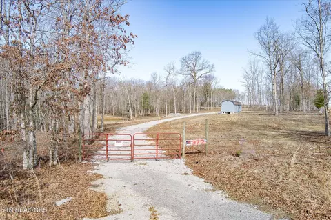 372 Perkins Trail Tr, Deer Lodge, TN 37726