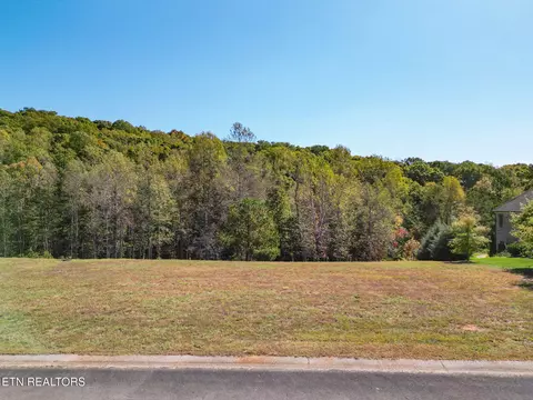 516 Beckets Way, Lenoir City, TN 37772