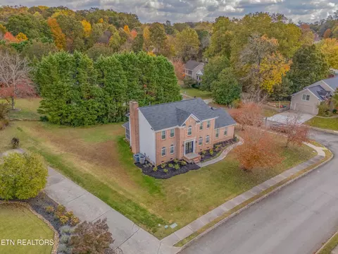 8423 Swathmore Ct, Knoxville, TN 37919