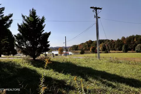 Park Avenue, Madisonville, TN 37354