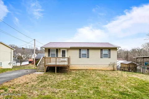 111 Jessica Ln, La Follette, TN 37766
