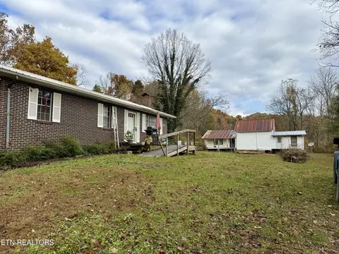 186 Drinnon Ln, Sneedville, TN 37869
