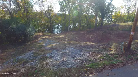 173 Cedar Grove St, Loudon, TN 37774