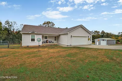 1095 Fugate Rd, Evensville, TN 37332