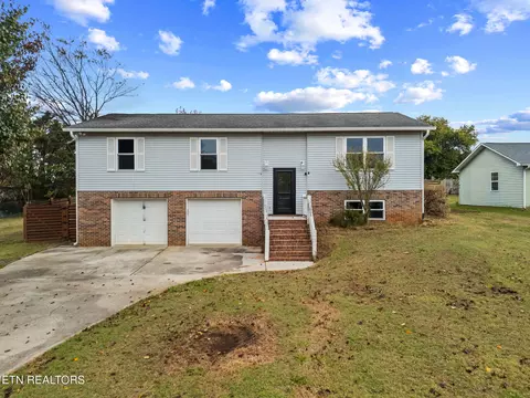 2344 Riverside Dr, Maryville, TN 37804