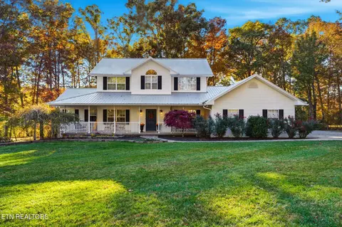 1417 Peach Tree St, Sevierville, TN 37862