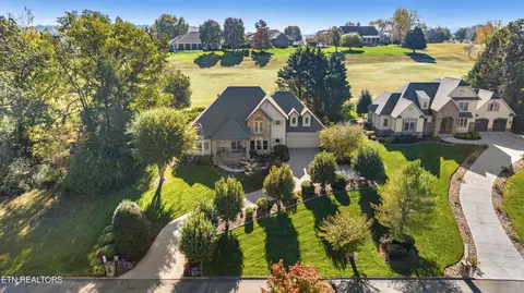 310 Pineberry Dr, Vonore, TN 37885
